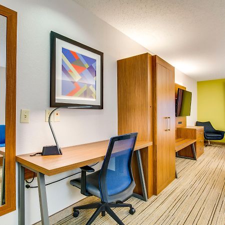 Holiday Inn Express Vincennes Extérieur photo