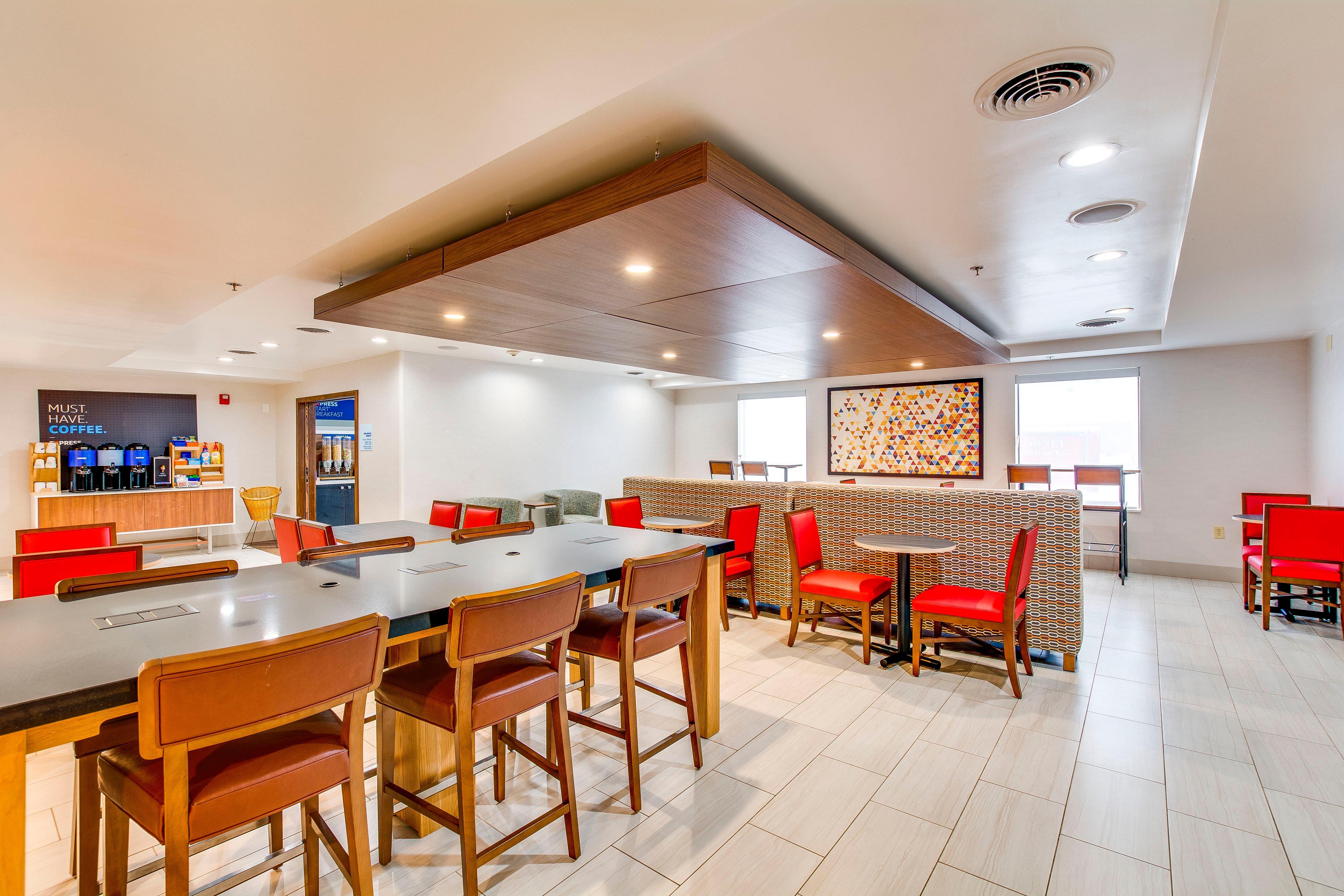 Holiday Inn Express Vincennes Extérieur photo