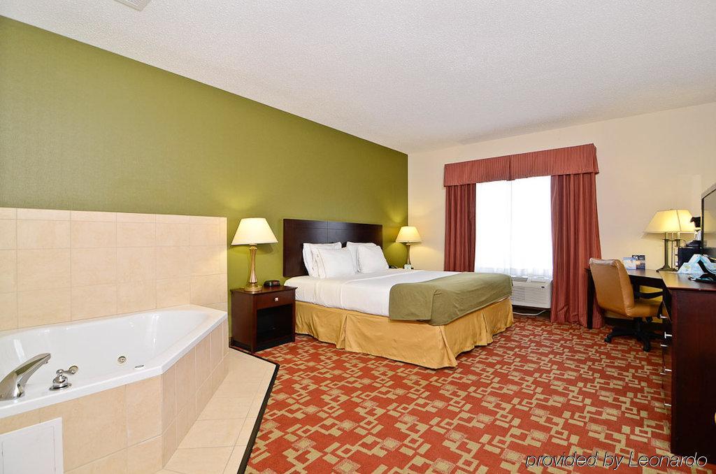 Holiday Inn Express Vincennes Extérieur photo