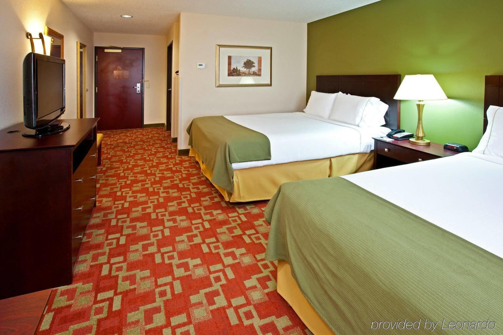 Holiday Inn Express Vincennes Extérieur photo